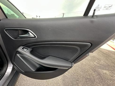 Used 2016 Mercedes-Benz GLA 250 4MATIC image 14