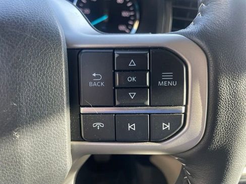 Used 2024 Ford Expedition XLT RWD image 29