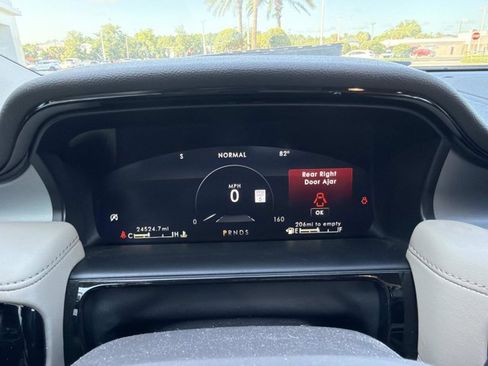 Certified 2022 Lincoln Nautilus FWD w/ Premium Package image 31