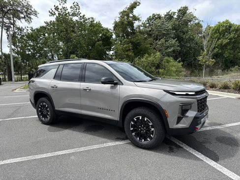 New 2026 Chevrolet Traverse Z71 w/ Enhanced Driving Package AWD/4WD image 1
