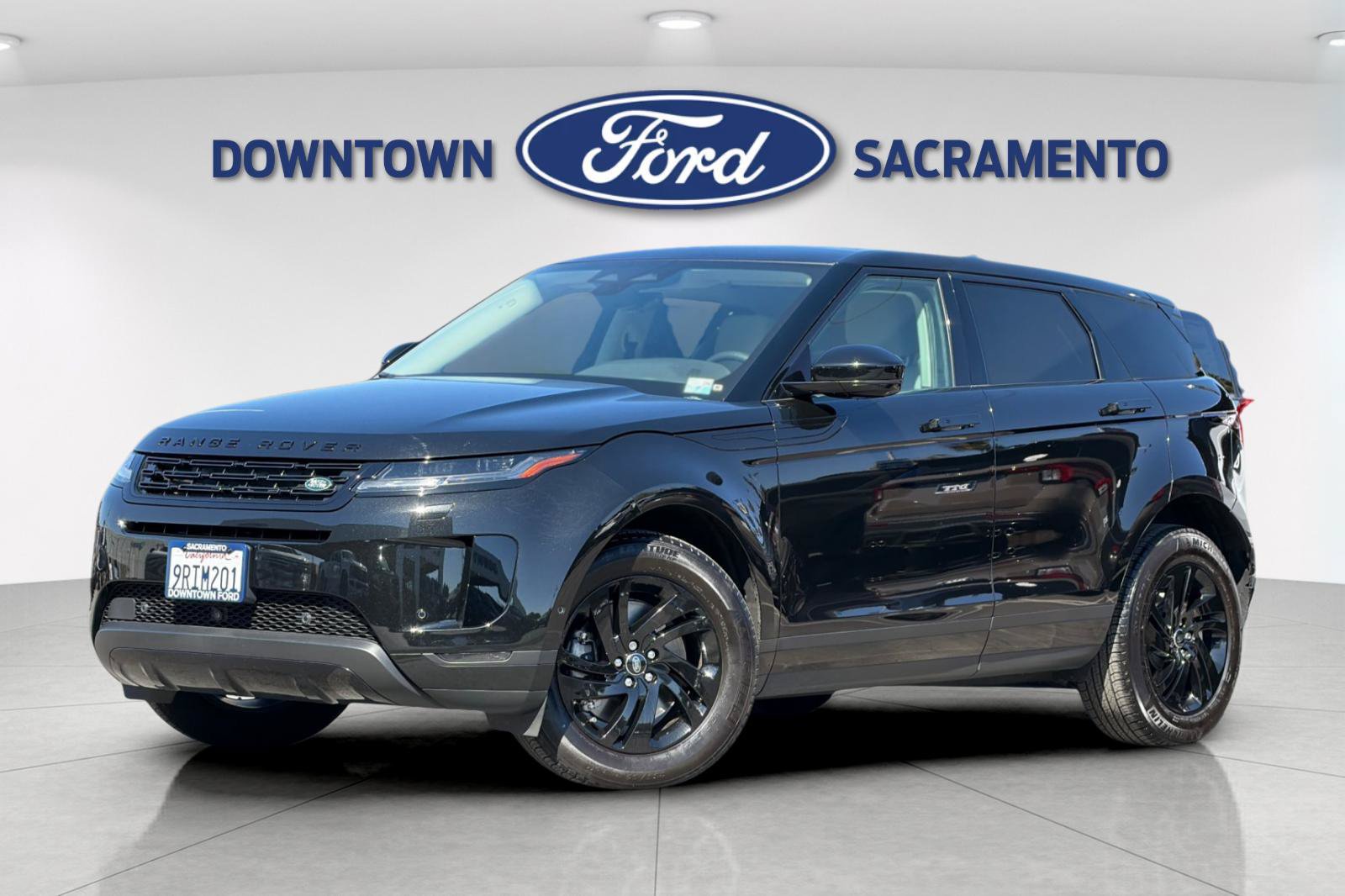 Used 2025 Land Rover Range Rover Evoque S AWD/4WD image 2