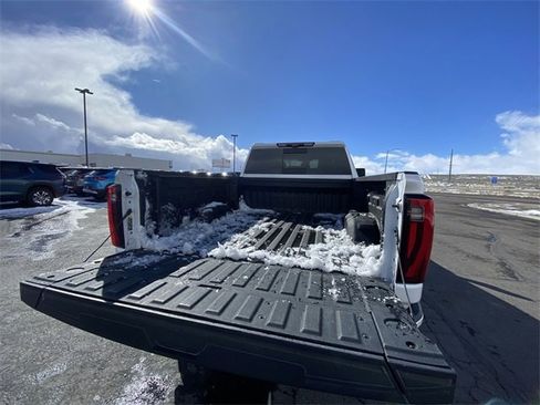 Used 2024 GMC Sierra 2500 Denali w/ Denali Reserve Package image 25