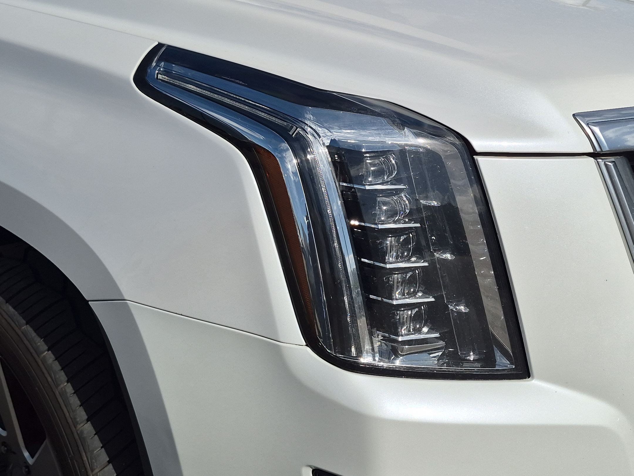 Used 2019 Cadillac Escalade ESV Premium Luxury AWD/4WD image 10