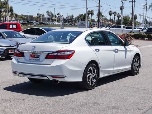 Used 2016 Honda Accord LX image 4
