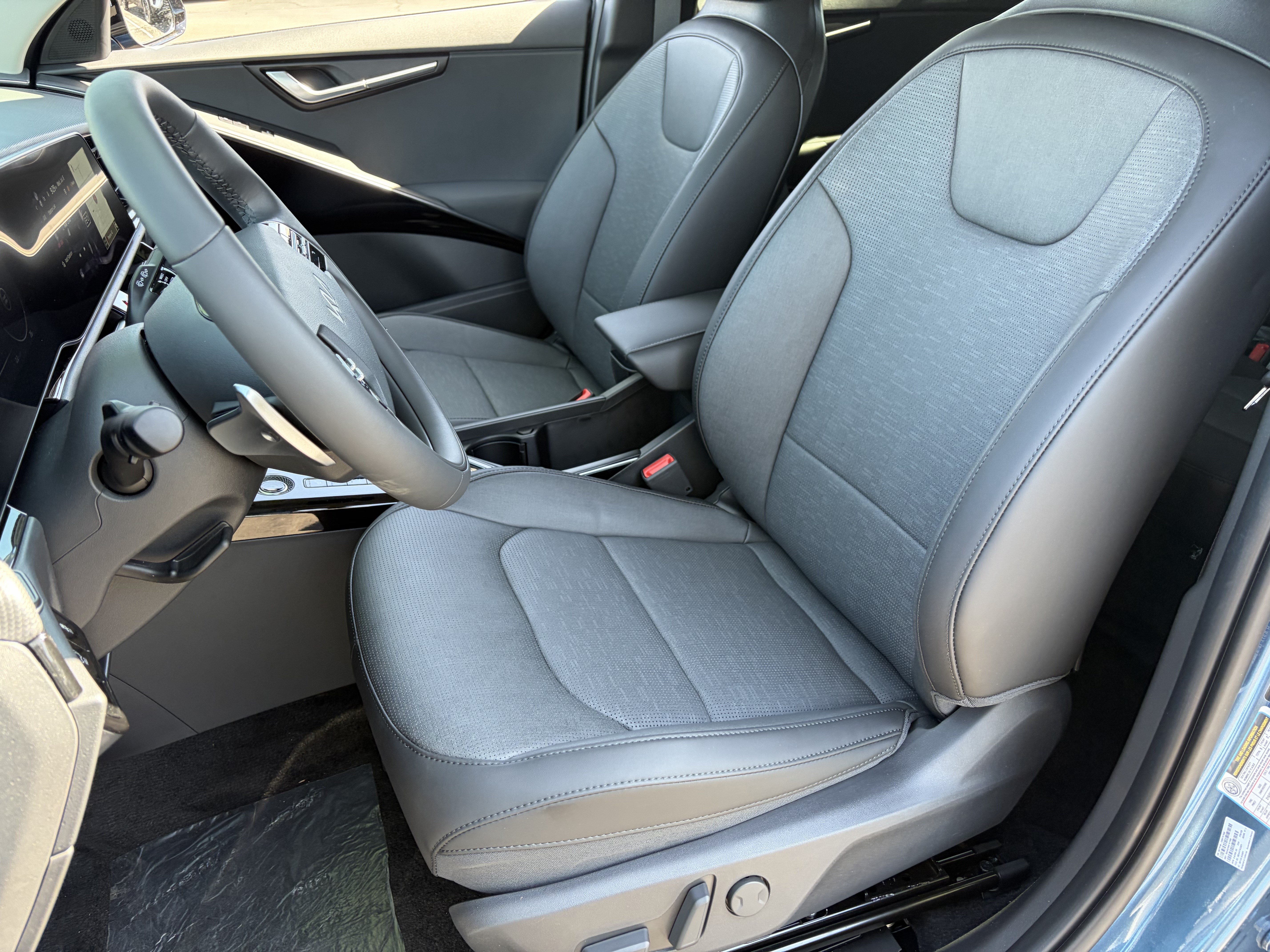 New 2026 Kia Niro Wave FWD image 18