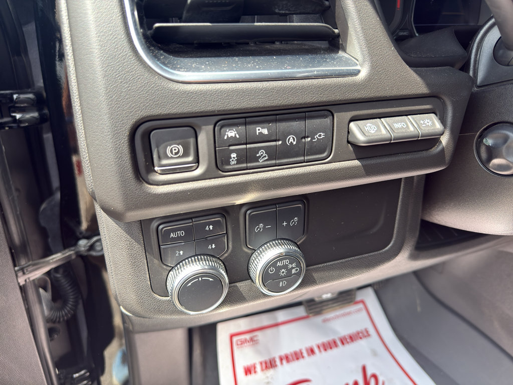 Used 2021 GMC Yukon AT4 w/ AT4 Premium Package AWD/4WD image 15