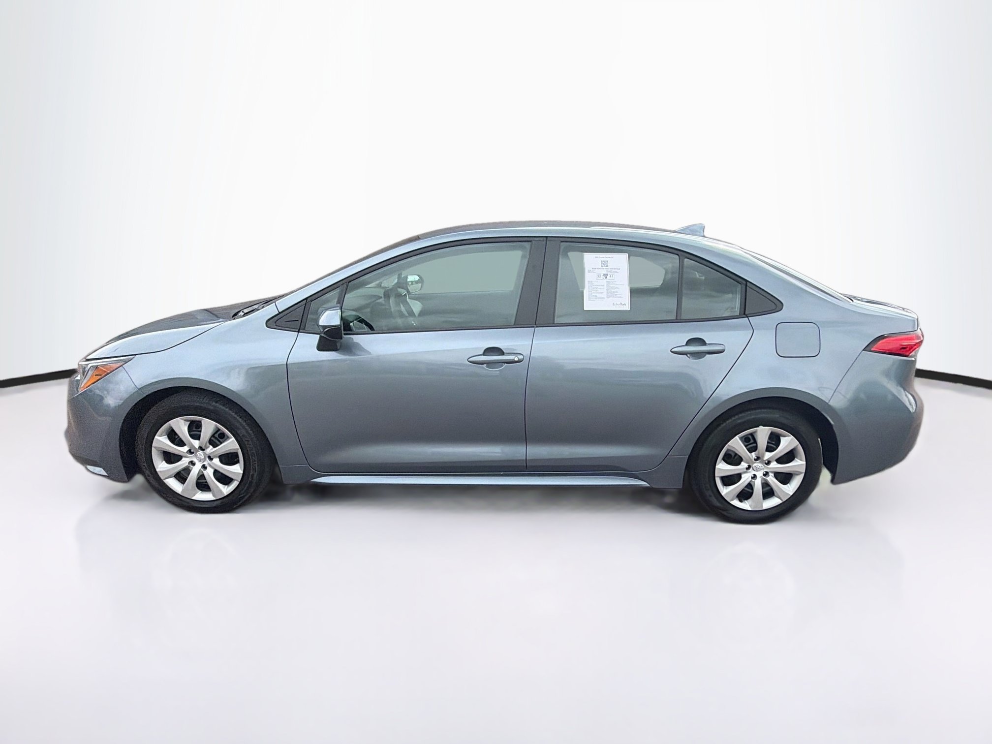 Used 2026 Toyota Corolla LE FWD image 4