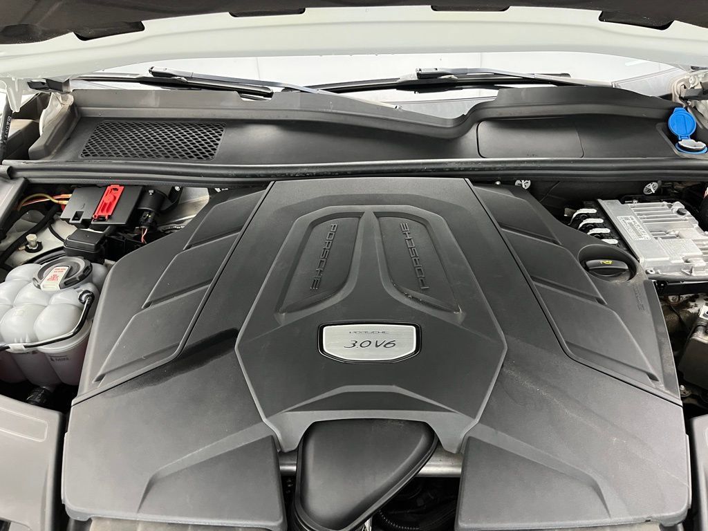 Certified 2023 Porsche Cayenne AWD/4WD image 45