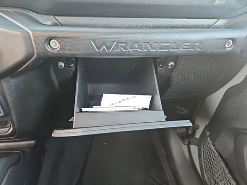 Used 2021 Jeep Wrangler Unlimited Sport AWD/4WD image 35