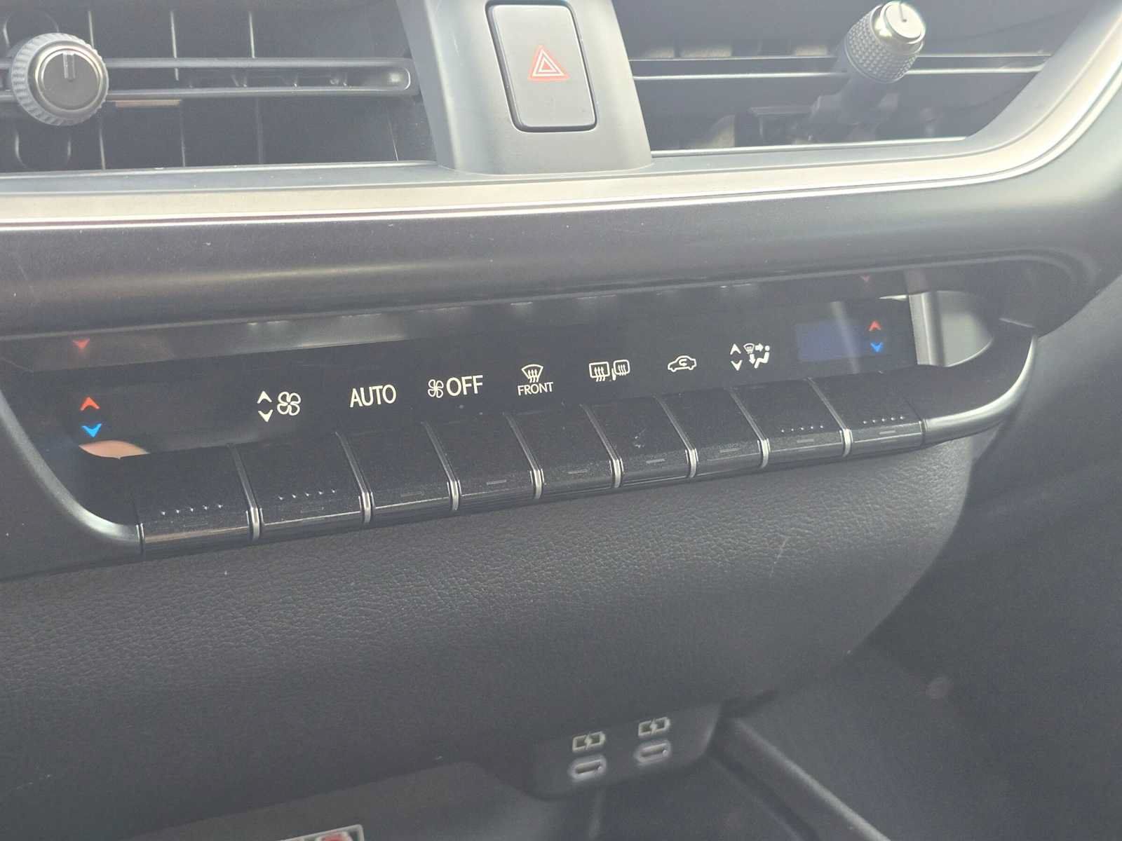 Used 2024 Lexus UX 250h F Sport AWD/4WD image 29