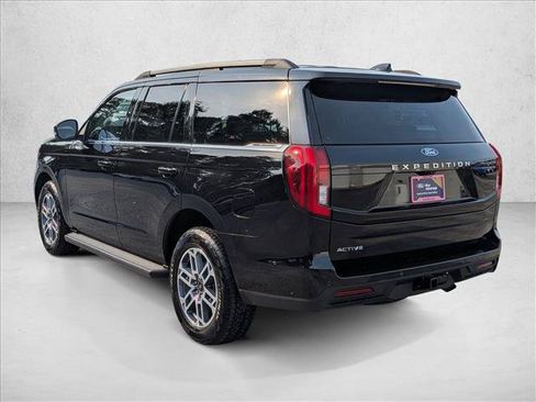 Used 2025 Ford Expedition Active AWD/4WD image 8