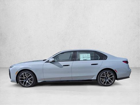 New 2026 BMW 740i w/ Premium Package RWD image 9