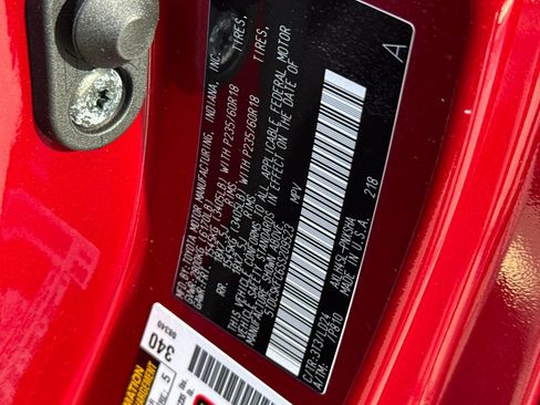 Certified 2025 Toyota Sienna XSE image 38