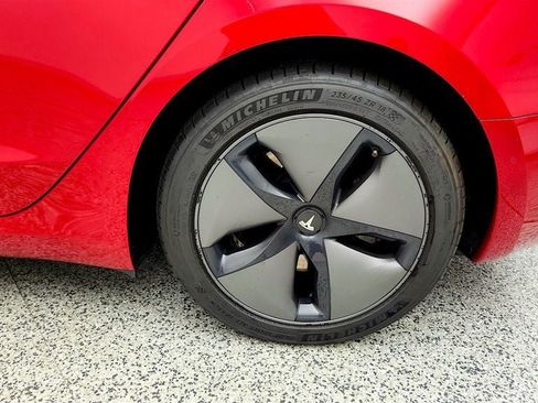 Used 2018 Tesla Model 3 Long Range RWD image 9