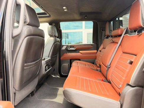 Used 2024 GMC Sierra 2500 Denali Ultimate w/ Max Trailering Package AWD/4WD image 33