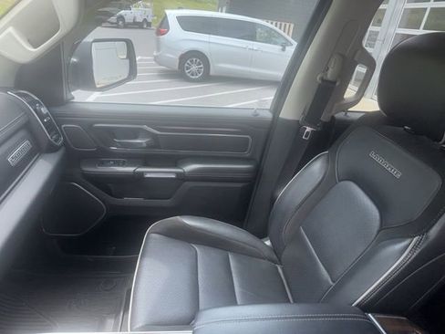 Used 2022 RAM 1500 Laramie AWD/4WD image 7
