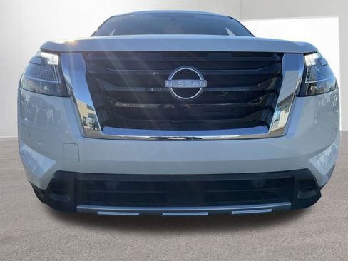 Used 2024 Nissan Pathfinder SL image 34