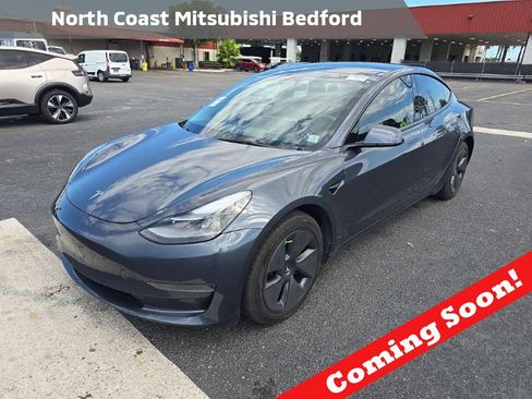Used 2023 Tesla Model 3 Standard Range RWD image 1
