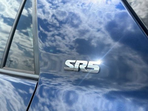 Used 2020 Toyota 4Runner SR5 Premium w/ Moonroof Package AWD/4WD image 34