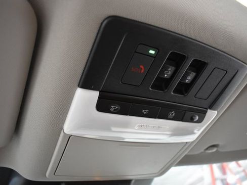Certified 2025 Nissan Rogue Platinum AWD/4WD image 42