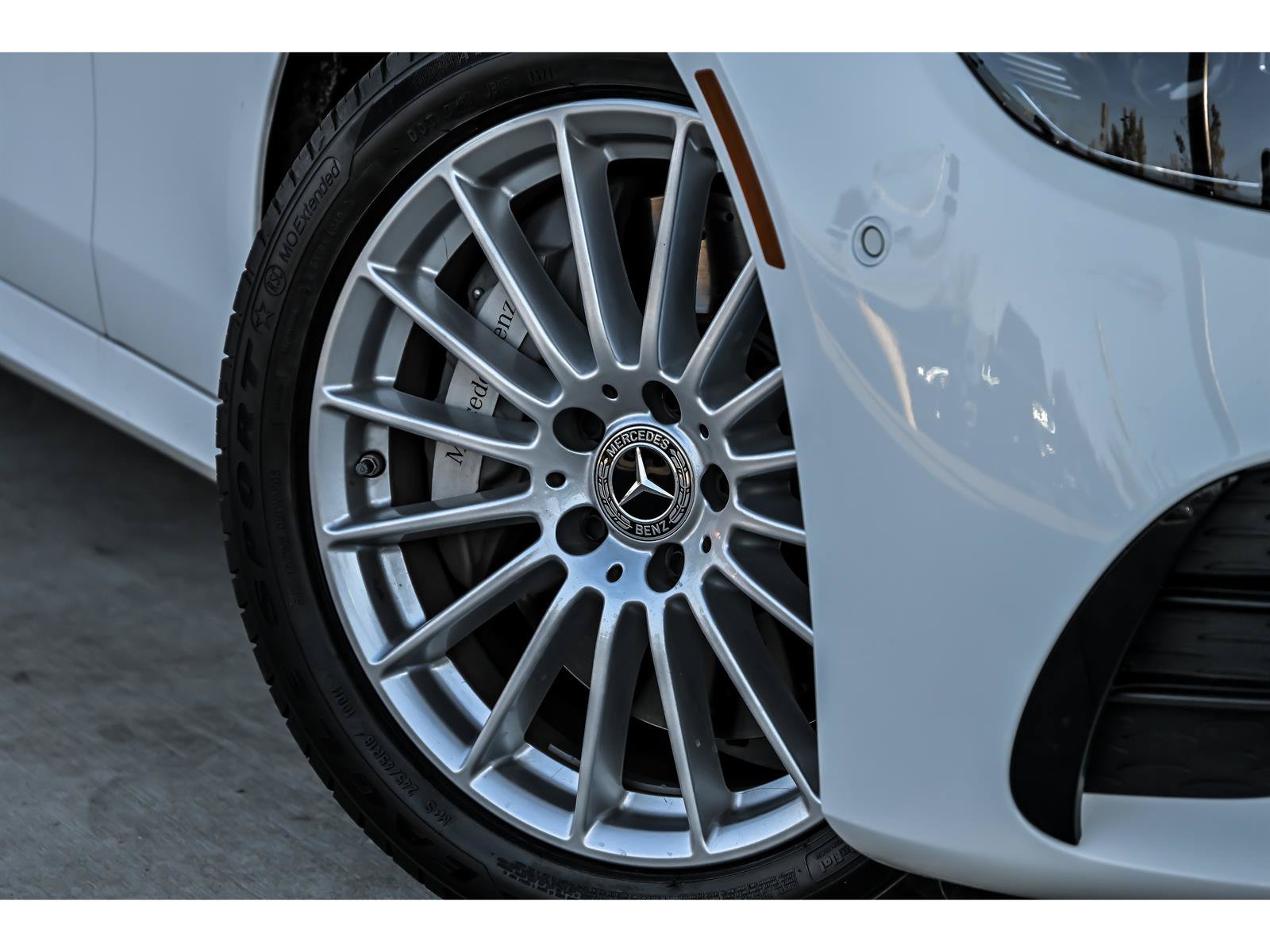 Certified 2022 Mercedes-Benz E 450 4MATIC Sedan image 3