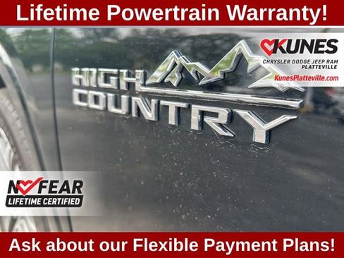 Used 2022 Chevrolet Traverse High Country image 23