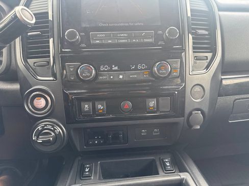 Used 2023 Nissan Titan SV w/ SV Convenience Package AWD/4WD image 28