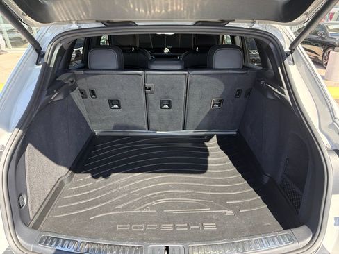 Used 2023 Porsche Macan S AWD/4WD image 14