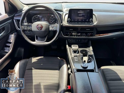 Used 2025 Nissan Rogue SV AWD/4WD image 15