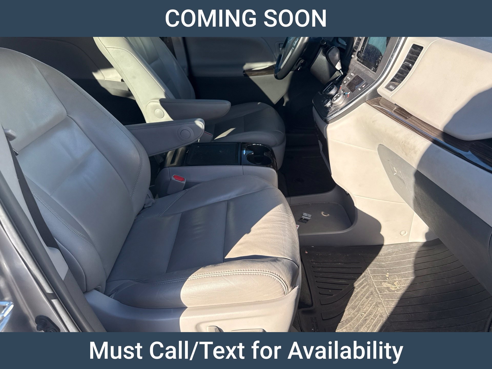 Used 2017 Toyota Sienna XLE Premium FWD image 13