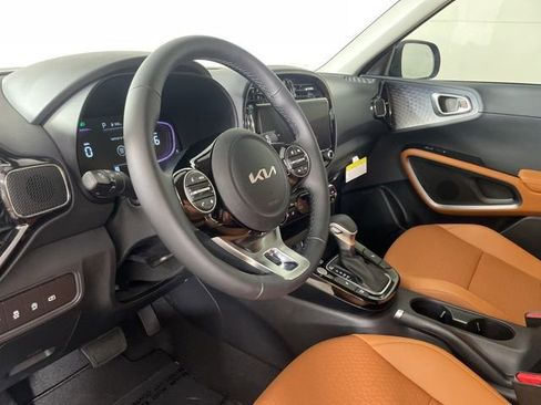 New 2025 Kia Soul EX image 24