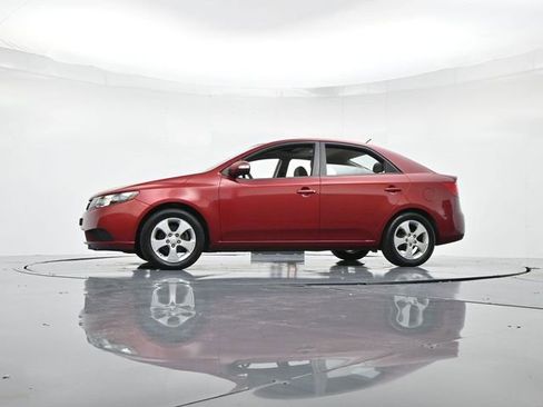 Used 2010 Kia Forte EX image 34