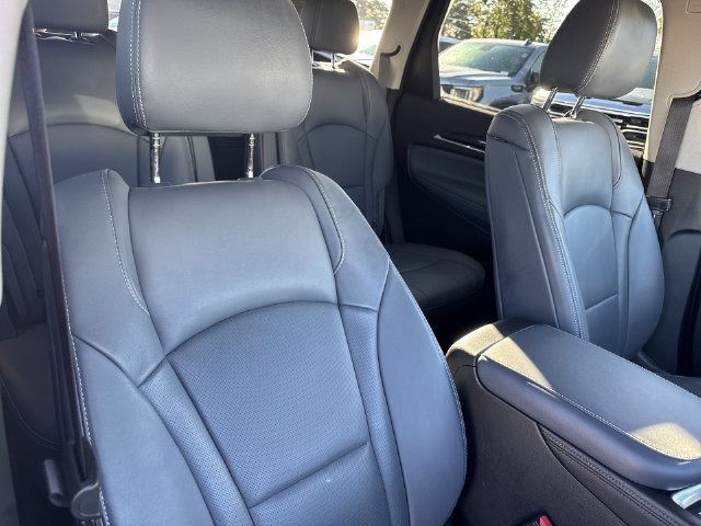 Used 2021 Buick Enclave Essence w/ Sound and Sites Package FWD image 29