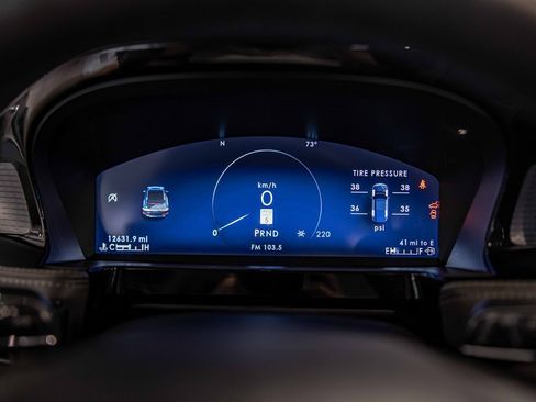 Used 2024 Lincoln Corsair Reserve w/ Jet Appearance Package image 21