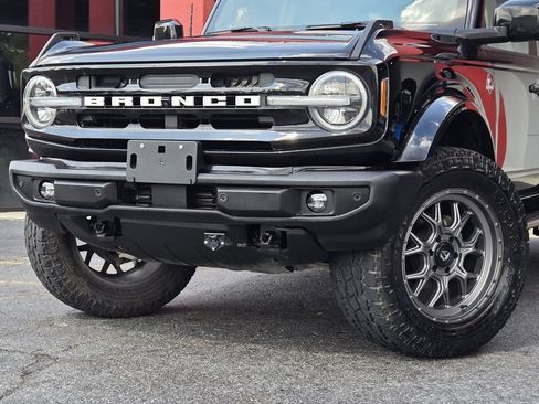Used 2022 Ford Bronco Outer Banks image 4