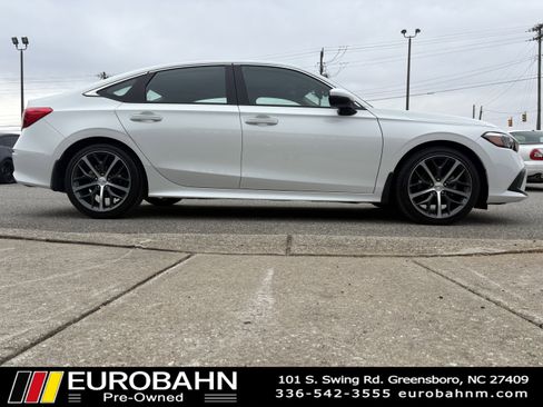 Used 2024 Honda Civic Touring image 22