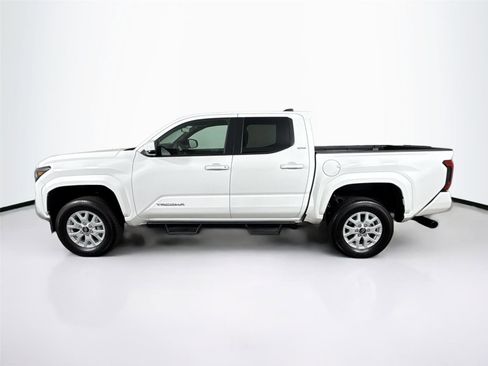 Certified 2024 Toyota Tacoma SR5 image 12