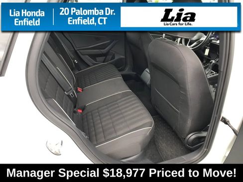 Used 2023 Volkswagen Jetta Sport image 9