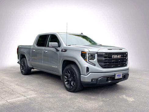 Used 2024 GMC Sierra 1500 Elevation w/ Preferred Package AWD/4WD image 2