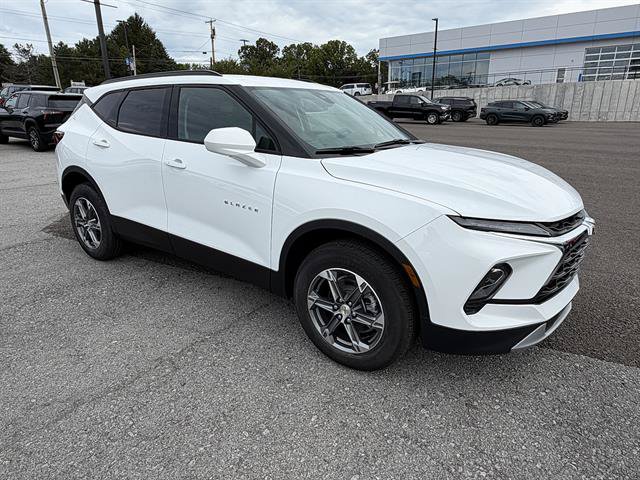 New 2026 Chevrolet Blazer LT w/ Convenience Package AWD/4WD image 8