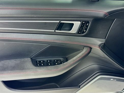 Used 2020 Porsche Panamera GTS image 19