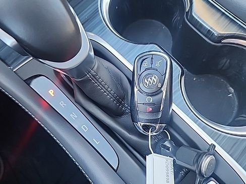 Used 2019 Buick Envision Premium w/ Driver Confidence Package image 21