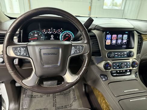 Used 2017 GMC Yukon XL Denali w/ Open Road Package image 15