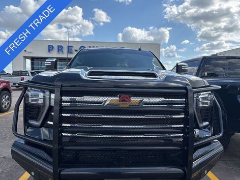 Used 2024 Chevrolet Silverado 2500 LTZ w/ LTZ Convenience Package image 5