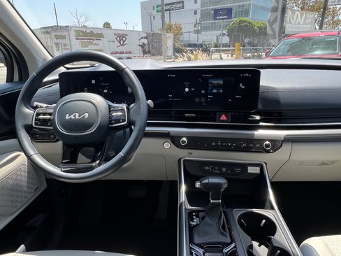 Certified 2026 Kia Carnival SX Prestige FWD image 20