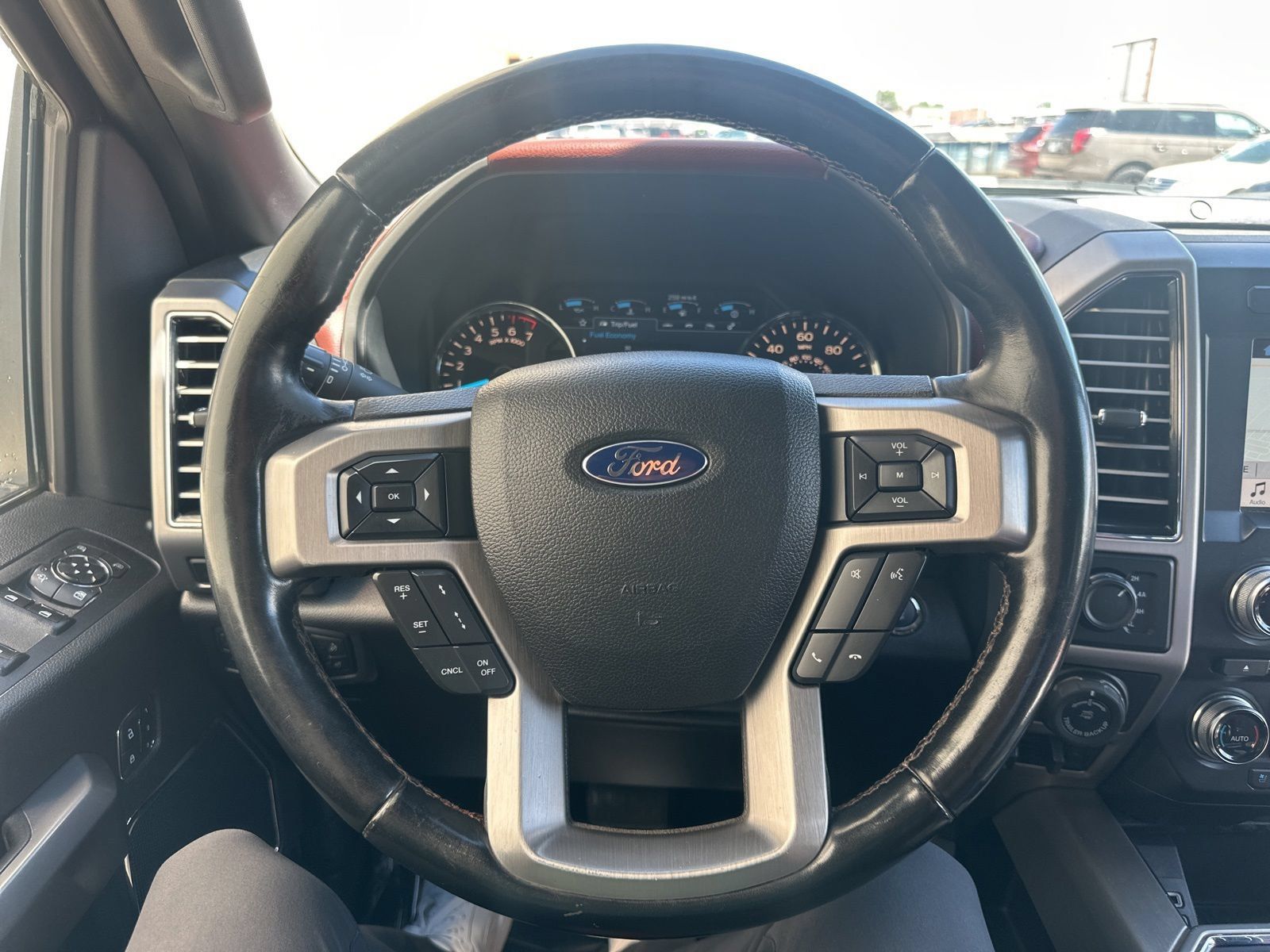 Used 2018 Ford F150 Platinum w/ Equipment Group 701A Luxury AWD/4WD image 11