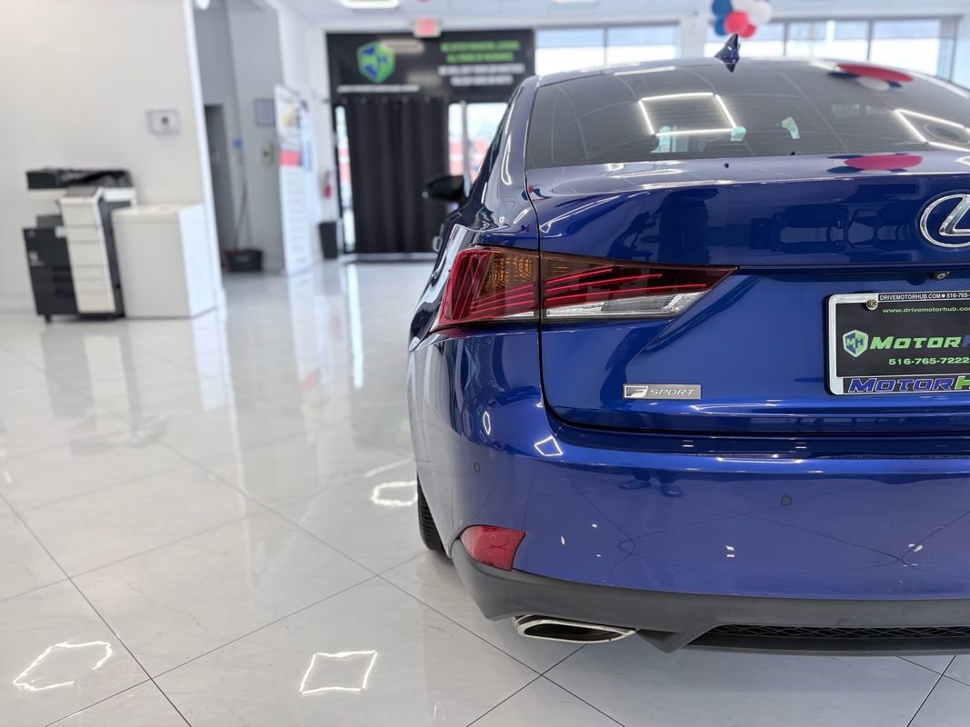 Used 2020 Lexus IS 300 F Sport w/ Blackline Edition AWD/4WD image 13