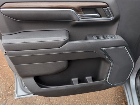 Used 2023 Chevrolet Silverado 1500 LT image 15