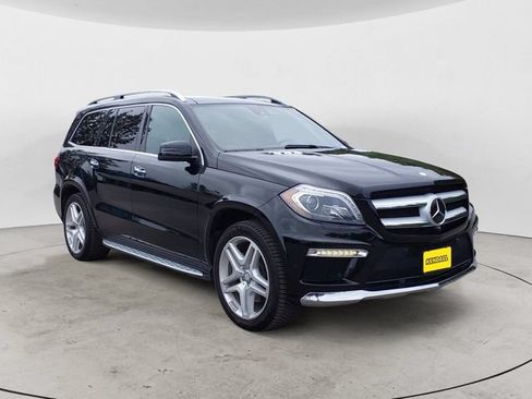Used 2016 Mercedes-Benz GL 550 4MATIC image 3