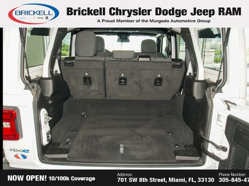 Used 2024 Jeep Wrangler Unlimited Sahara AWD/4WD image 9